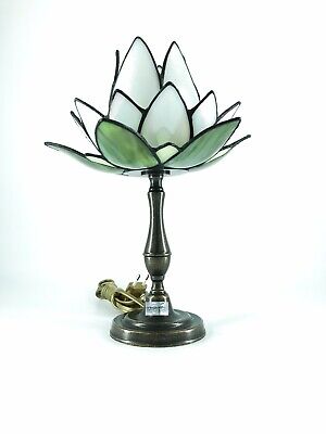 Lampada da tavolo abat-jour in ottone e vetro tiffany tulipano bianco da appoggi 2