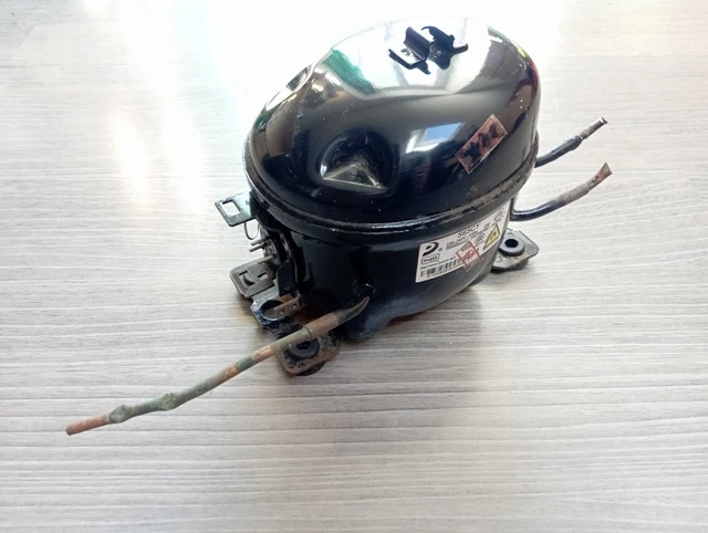 Compresseur Moteur Pour Réfrigérateur/congélateur Ariston – TW381-JS-441 / TWB1370MJS – Occasion