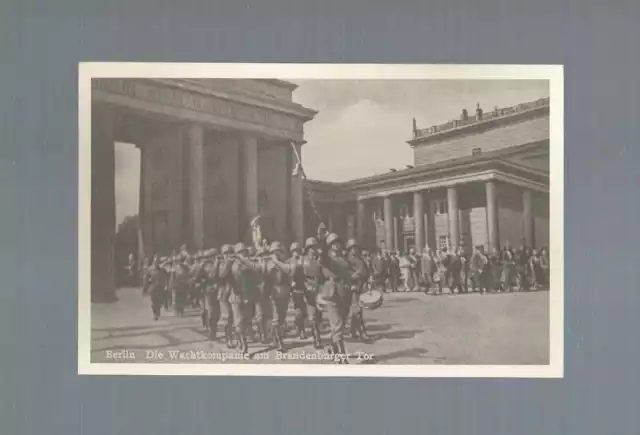 Die Wachkompanie am Brandenburger Tor Berlin UNBESCHRIEBEN alte AK Postkarte !