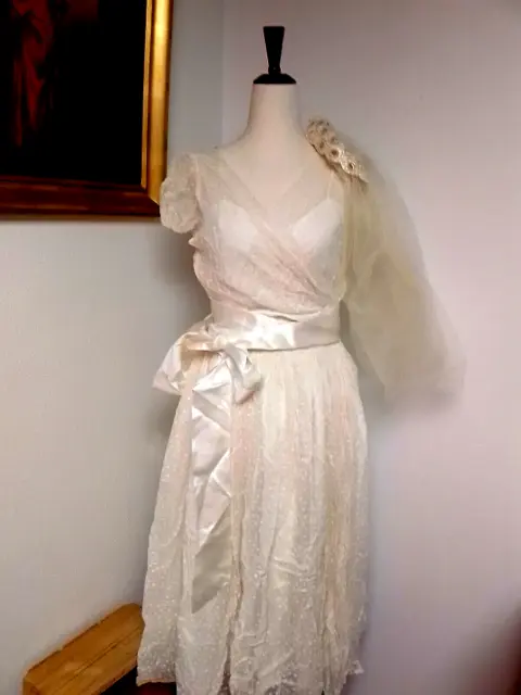 As-is Vintage Or Antique Wedding Dress Veil And Sash Belt Small Holes Stain Dirt