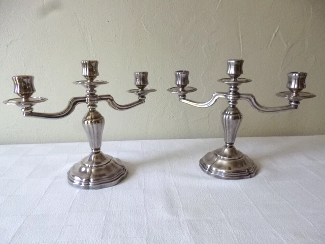 Paire De Bougeoirs Saint Médard – Chandeliers En Métal Argenté – Vintage Déco
