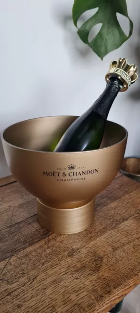 Vasque Champagne MOET & CHANDON