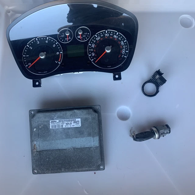 FORD FIESTA 1.4 ECU KIT Mk6.5. 4DLD siemens, later clocks working £149.