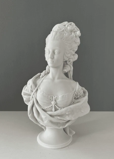 Buste De Marie Antoinette En Plâtre Et Marbre - Hauteur 12 Cm - Style Antique