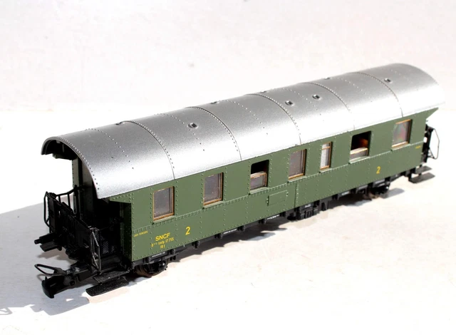 RAME DE 7 Voitures Bruhat SNCF HO ROCO 75722 Rare, occasion très bon état. EUR 190,00 - FR
