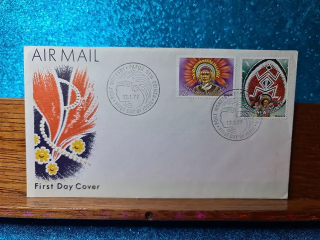 First Day Cover 📮 1977 (2 stamps) Traditional Headdresses 📮Papua New Guinea