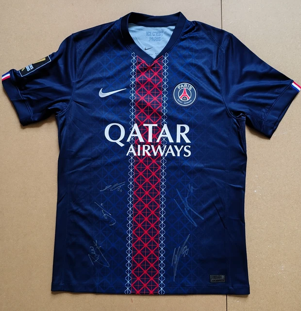 Maillot De Football Dédicacé Par Mickaël Dogbé - Diadora - Taille L - Porté Et Signé