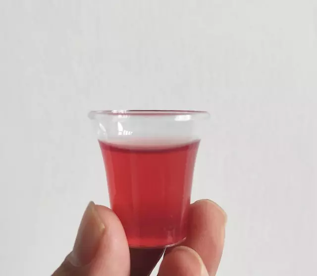 Sruiswei Plastic Communion Cups - 160 per Box Fits Standard Communion Trays - Bo