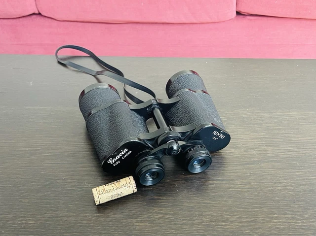 PAIRE DE JUMELLES ancienne marque PENTAX modele 10x50 Binoculars Etui