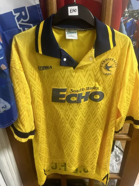 mens football shirt original genuine Cardiff City 1994/95 Away Large Strika L