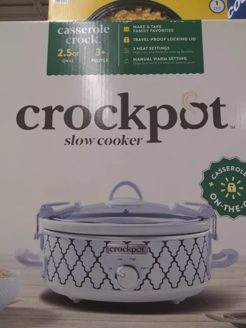 https://www.picclickimg.com/UqUAAOSwxHtjzif-/Crock-Pot-25-Quart-Mini-Casserole-Crock-Slow-Cooker-White-Blue.webp