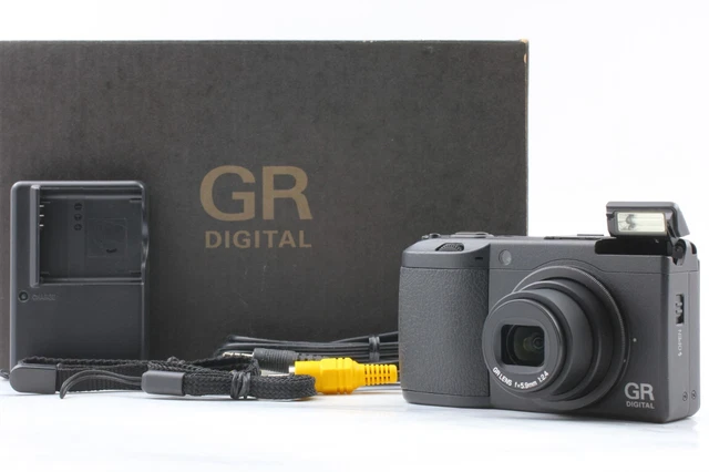 "Near Mint+++ w/Box 2147 Shots" Ricoh GR Digital II 10.1 MP Compact Camera JAPAN 2