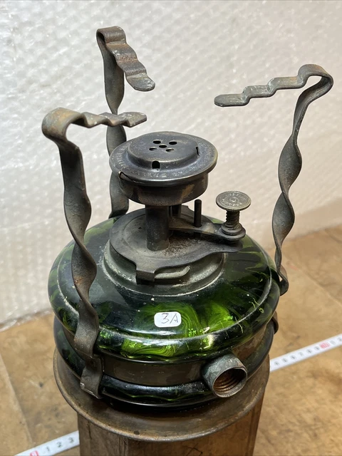 Petit réchaud ancien à pétrole (D'occasion) à Chézard St Martin pour Petit réchaud ancien à pétrole (D'occasion) à Chézard St Martin pour
