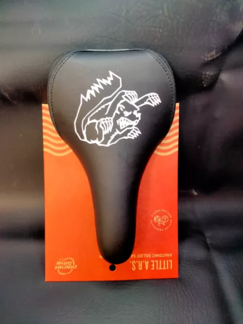 Old school style custom Mongoose Bmx Seat Single Railed New Black Large