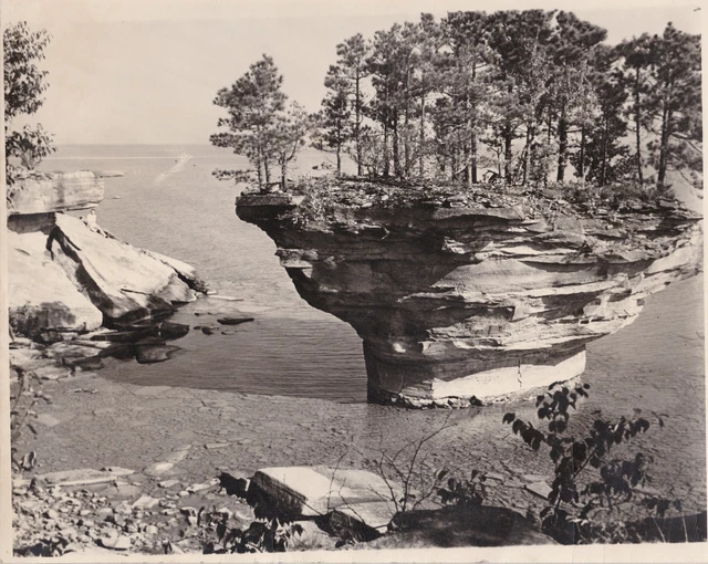 CEN Port Austin Pointe Aux Barques MI 1930s Rocky Shoreline TURNIP ROCK 8 X 10!