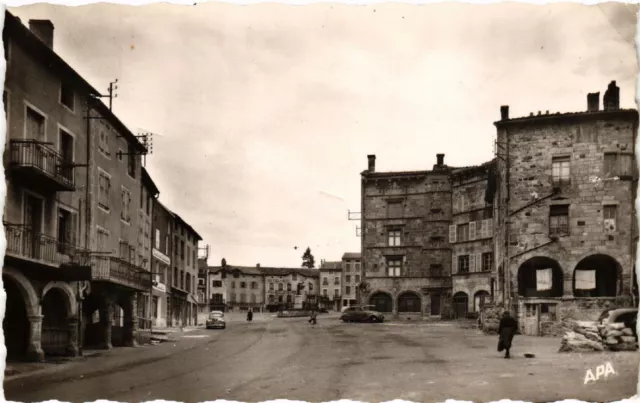 CPA Pradelles - Place de la Halle a Pradelles en Velay (588195)