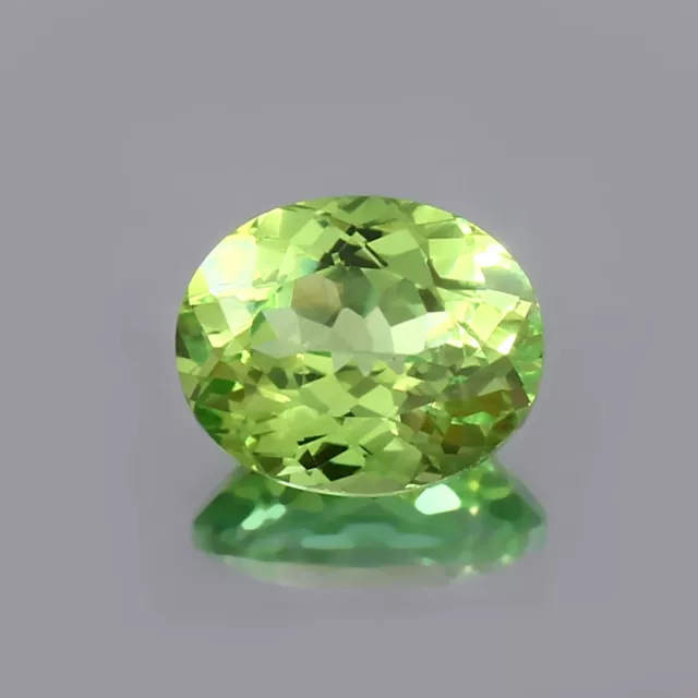 AAA sans Défaut Ceylan Péridot Vert Saphir Desseré Coupe Ovale Gemme 11x9 MM