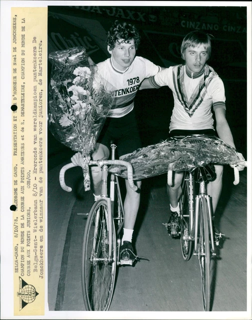 Cycling: world champion De Jonckheere and junio... - Vintage Photograph 3716606