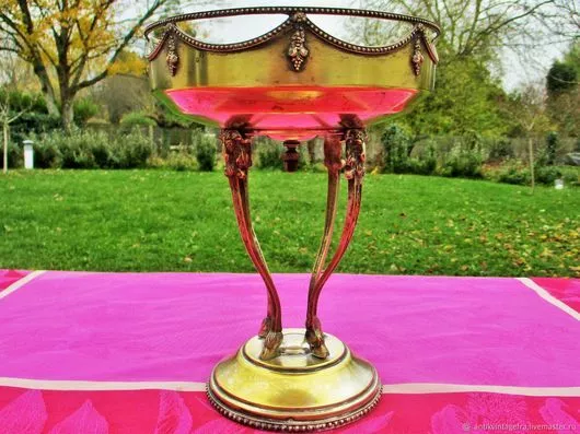 Coupe sur pied Guirlandes XIXe siècle  19th Century Garland Cup