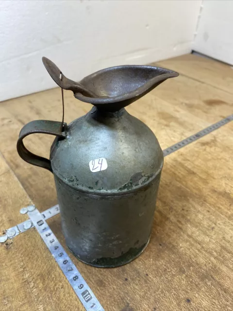 N°24 old tool OUTIL ANCIEN D'ATELIER BIDON VERSEUR D'HUILE FER BLANC ￼burette