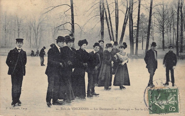 CPA Dept 94 Val de Marne - Bois de Vincennes Lac Daumesnil Ice Skating