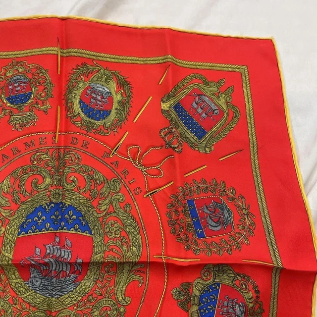 HERMES Carre 45 FLVCTVAT NEC MERGITVR scarf
