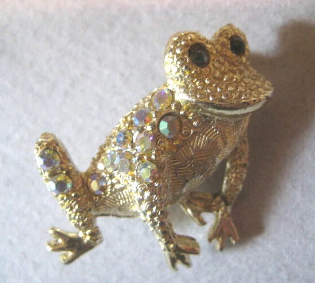 Frog PIN goldtone unsigned Brooch blue rhinetone eyes