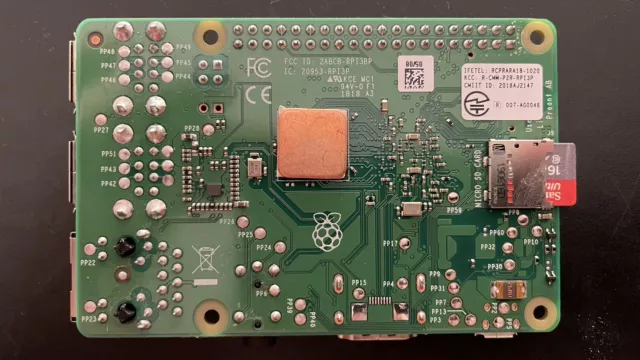 Raspberry Pi 3 modèle B+ 1,4 GHz Quad Core avec boitier de protection + Accessoi 3
