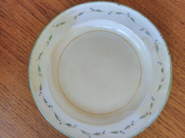 Ancienne assiette faïence Moustier ? restauration ancienne XVIIIe siècle