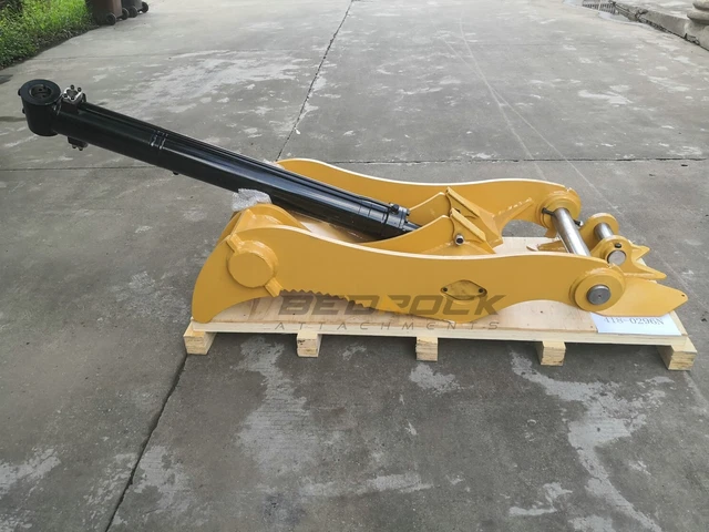 4 Tooth 320D/320E, Pin On Thumb, 42 In Bucket, Non-Progressive