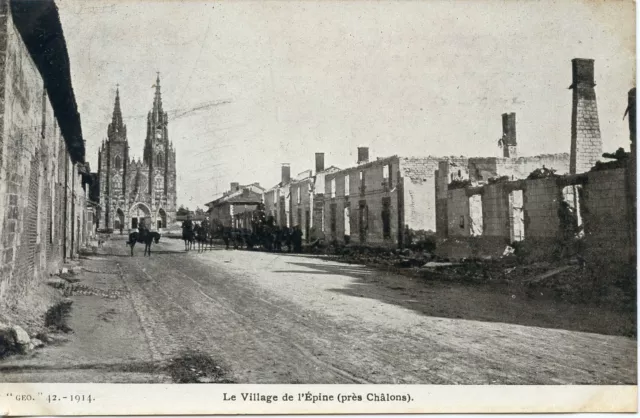 Ww1 // Cpa / Guerre Militaire //  Le Village De L'eglise Pres De Chalons