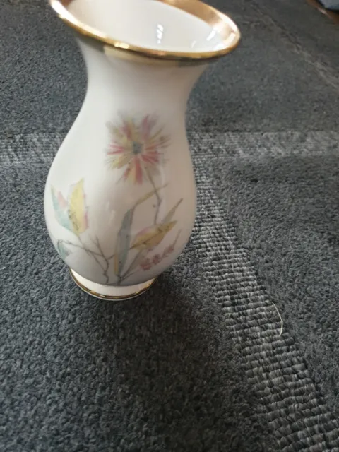 Vintage Royal Porzellan Bavaria KM Germany 5 in. Tall Cream Gold Slender Vase