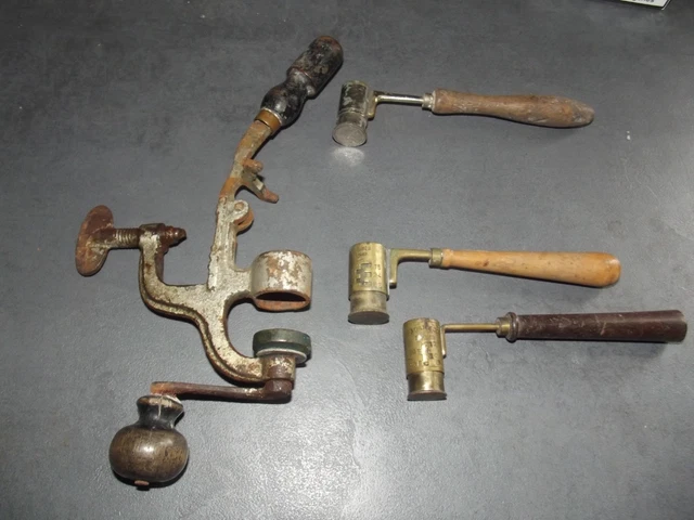 Ancien Outil De Chasse : Chasse-dosette Mesure à Plombs De 8 à 15 Et Doseur Poudre 10 à 15 Gr