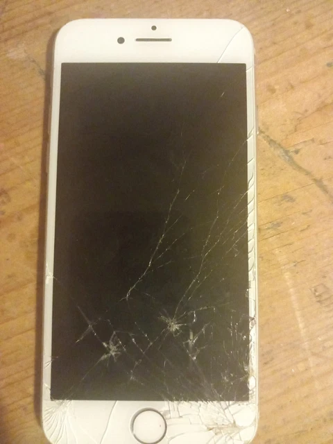 Apple iPhone 8 - 128Go - Gris Sidéral (Désimlocké) A1905 (GSM)