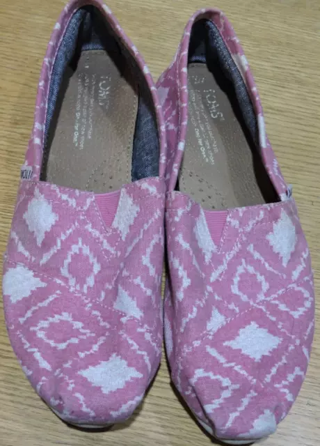 Toms Brand Pink/white  textile flat Slip On Shoes  Womens SZ W7
