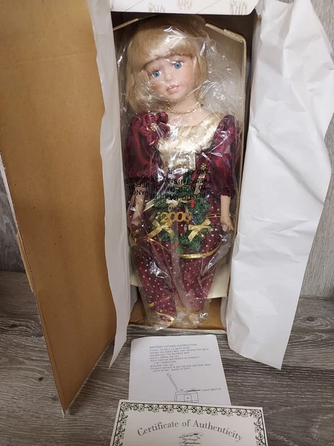 NIB Heritage Signature Collection Porcelain Light Up Doll HOLLY #12284 