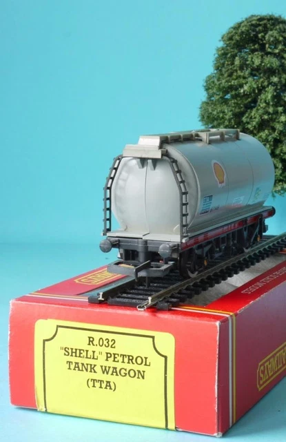 Shell Tank Train HORNBY SHELL PETROL TANK TTA WAGON R032 BOXED MADE IN ENGLAND at ...