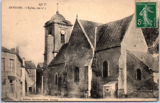 58 ENTRAIN SUR NOHAIN - vue d'ensemble de l'eglise