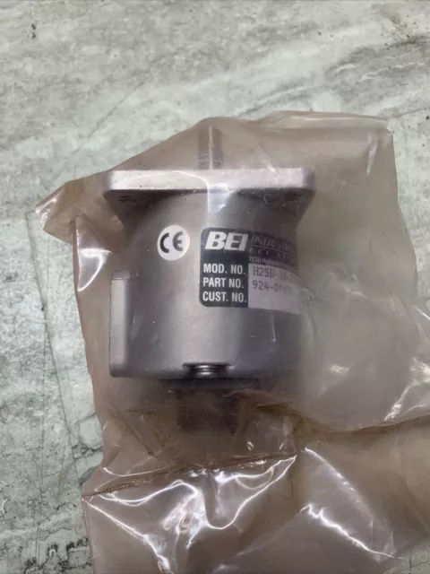 BEI H25D-SS-256-AB-7406R-EM16 924-01002-973 Industrial Encoder, New