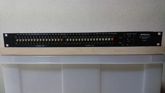 MAXON 1/3 OCTAVE Graphic Equalizer Guitar Effect Rack GE311 Made