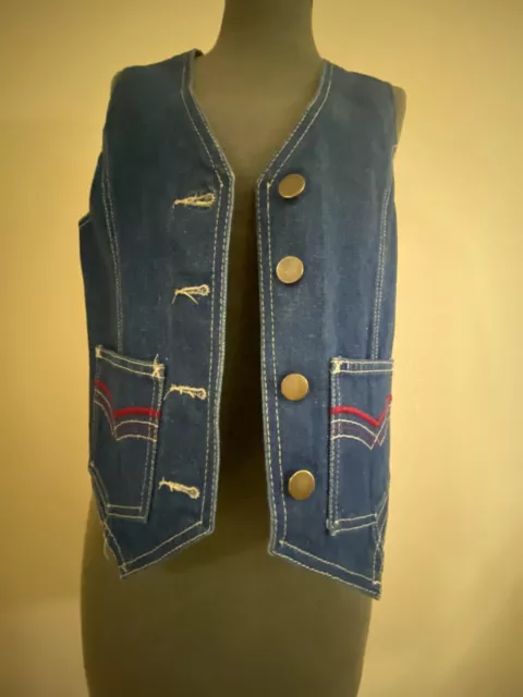 Fun Vintage denim vest 70s 80s Size X Small Stitched Patch Pocket EUC!