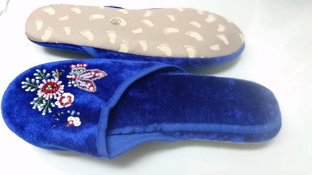 Beaded chinese 2025 slippers