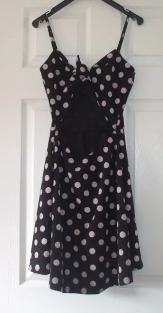 Lovely ladies black & white polka-dot dress from Missguided, size 4 (Eur 32)