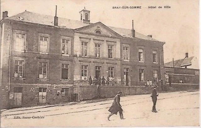 Cpa 80. Bray Sur Somme. Hotel De Ville. Animee. Edit.bazar Corbeen. 1912.Tbe*