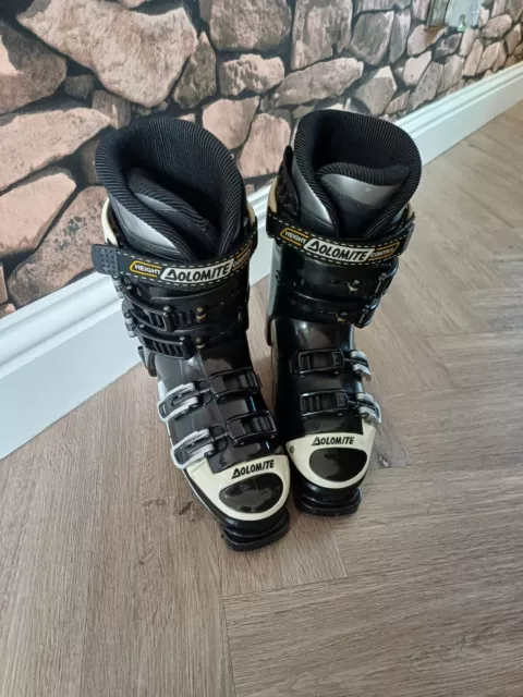 ski boots size 7 UK 26.5 Dolomite Womens