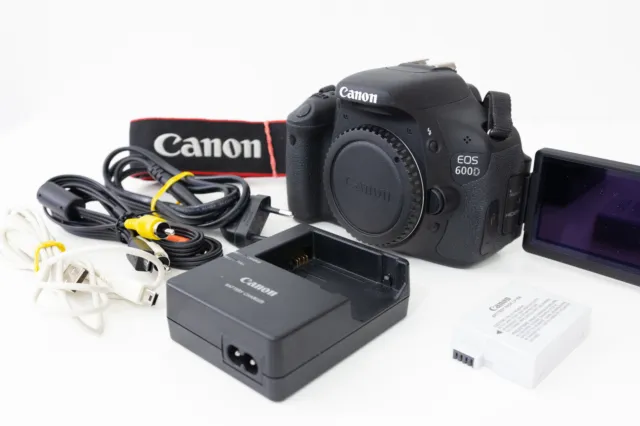 Canon EOS 600D / EOS Kiss X5 / EOS Rebel T3i DSLR Body and Accessories SC: 5870