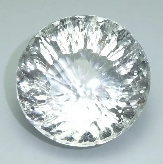 9.3.Aufwendiger Sonderschliff !!! Bergkristall Rund Fantasie 67,8 Ct  Vvs