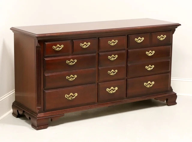 THOMASVILLE Collectors Cherry Chippendale Triple Dresser THOMASVILLE Collectors Cherry Chippendale Triple Dresser