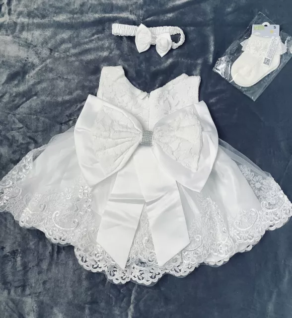 BNWT 4pce Baby Girl’s Christening Dress 6 Mths