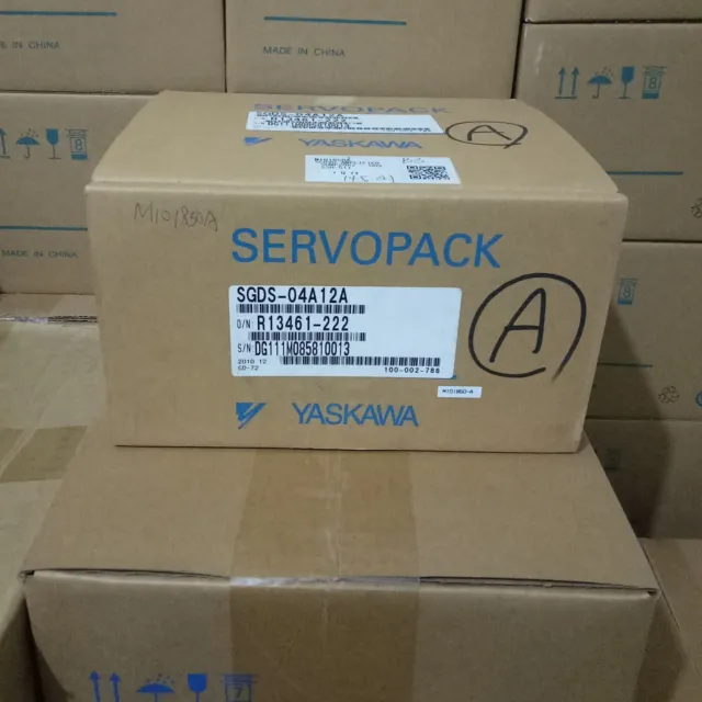 1PC New Yaskawa SGDS-04A12A Servo Drive SGDS04A12A In Box Expedited Shipping